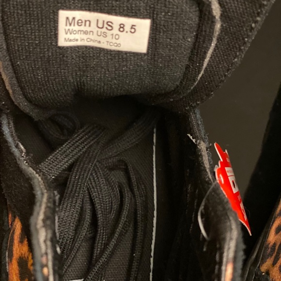 Vans - Picture 5 of 5